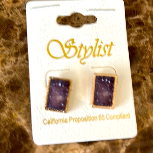 Druzy pierced earrings new in the card amethyst color and gold tone - Picture 2 of 3
